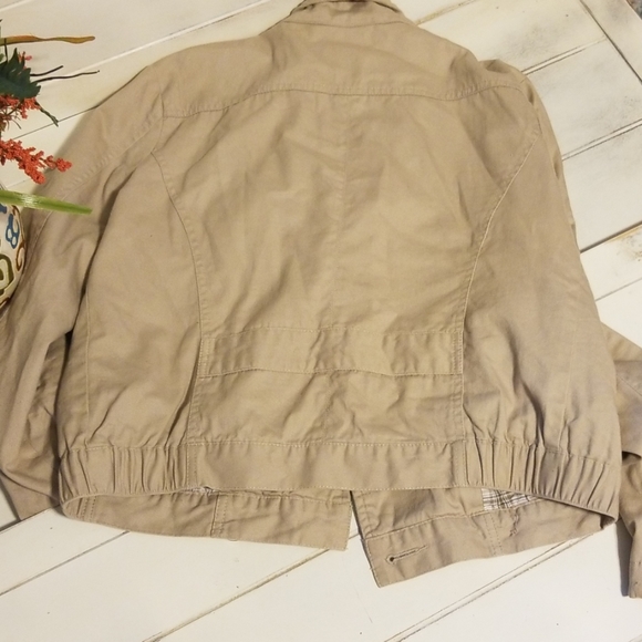 Tan Jacket - Picture 5 of 6